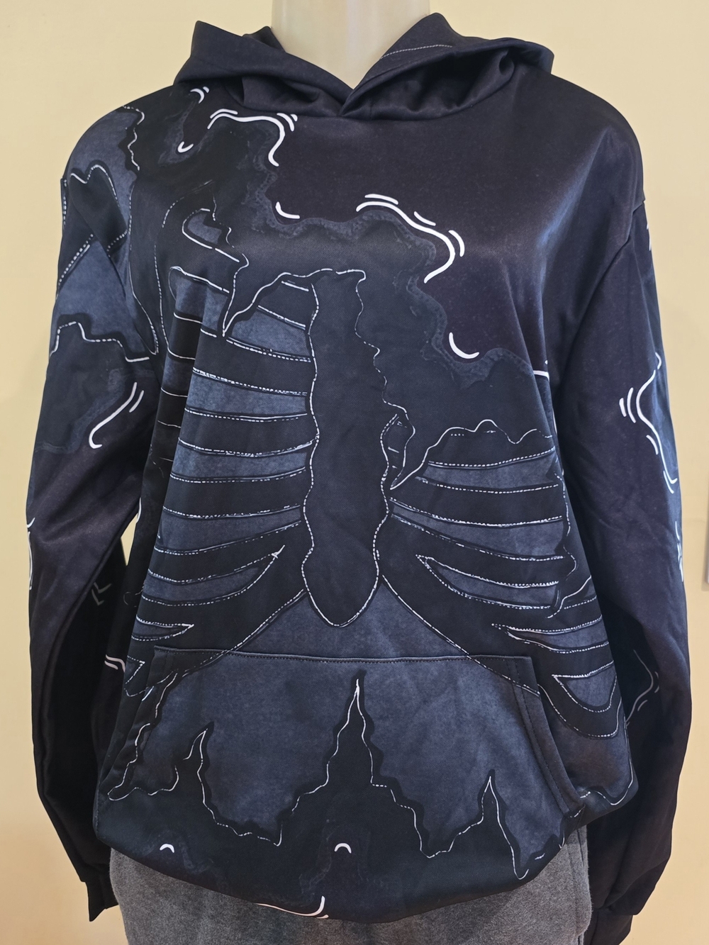 Men's Black Graphic Hoodie Sweatshirt - Skeleton Rib Design Sz M NEW